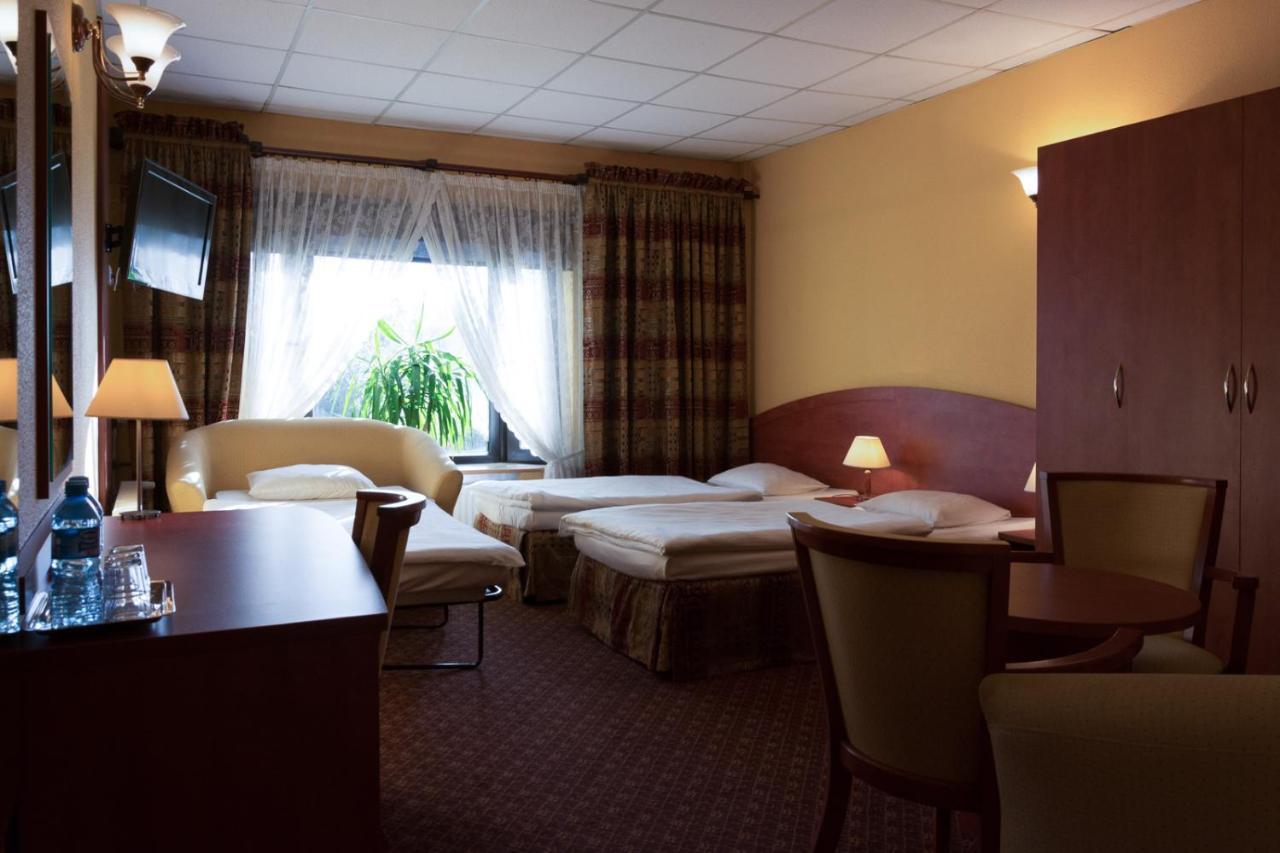 Hotel Astra Tajemniczy Ogrod Poznań Eksteriør billede